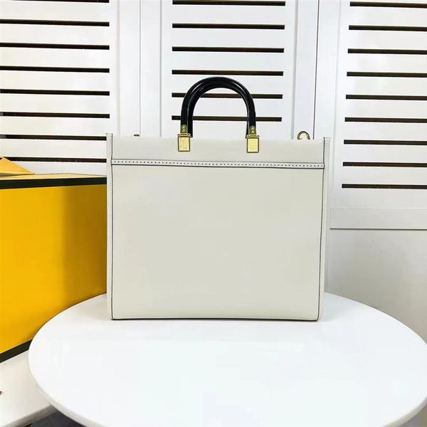 luxury designer handbags shoulder bags fashion style women boutiqu exquisite large capacity shopping bags231i
luxury designer handbags shoulder bags fashion style women boutiqu exquisite large capacity shopping bags231i