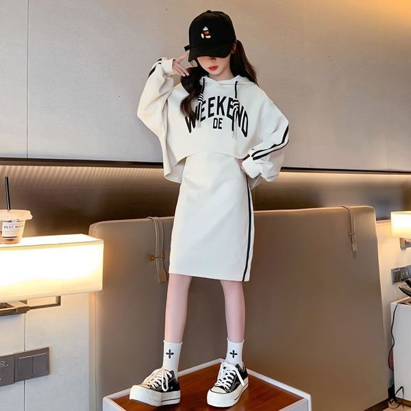 clothing sets girls spring autumn clothes set junior kids fashion letter loose hoodiedresses 2pcs outfits children sports suits 230822, White
clothing sets girls spring autumn clothes set junior kids fashion letter loose hoodiedresses 2pcs outfits children sports suits 230822, White
