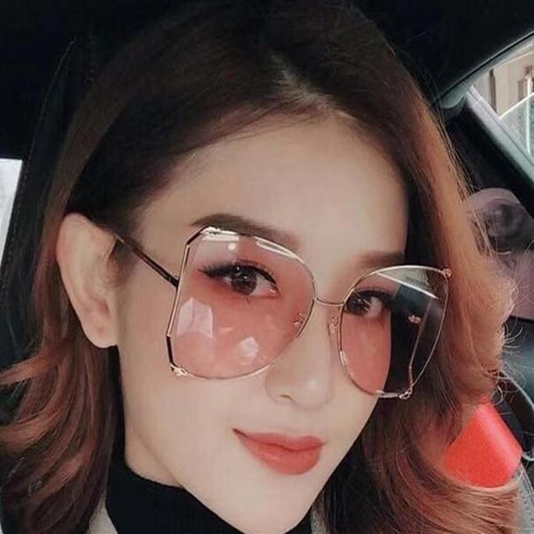 luxury- quality luxury 0252 sunglasses women brand designer popular fashion big hollow frame summer style uv protection lens come 2011, White;black
luxury- quality luxury 0252 sunglasses women brand designer popular fashion big hollow frame summer style uv protection lens come 2011, White;black
