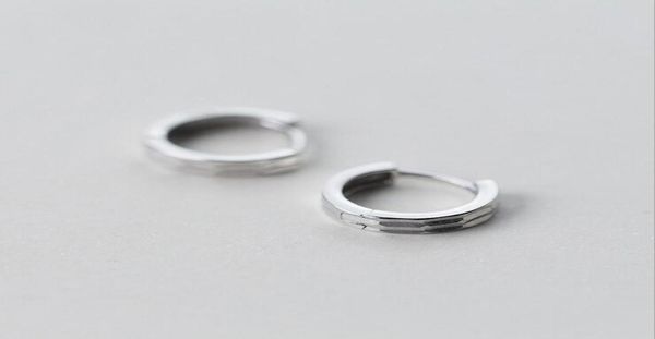 solid sterling silver simple huggie hoop earrings men women a1044 8038202, Golden;silver
solid sterling silver simple huggie hoop earrings men women a1044 8038202, Golden;silver
