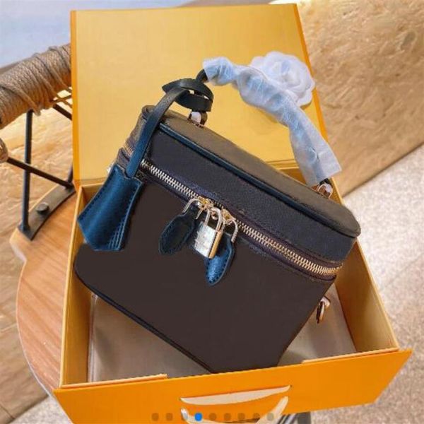 fashion luxury travelling toilet bag designer wash bag designer large capacity cosmetic bags makeup toiletry bag pouch makeup toil3023
fashion luxury travelling toilet bag designer wash bag designer large capacity cosmetic bags makeup toiletry bag pouch makeup toil3023
