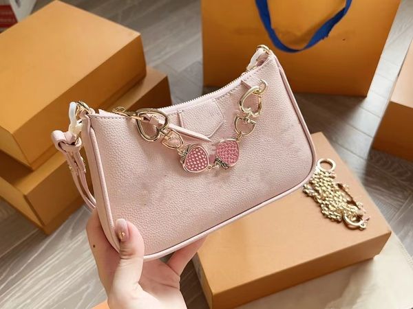 latest fashion design women's classic retro mini zero wallet original fabric chain appearance design fashion versatile handheld one sho
latest fashion design women's classic retro mini zero wallet original fabric chain appearance design fashion versatile handheld one sho