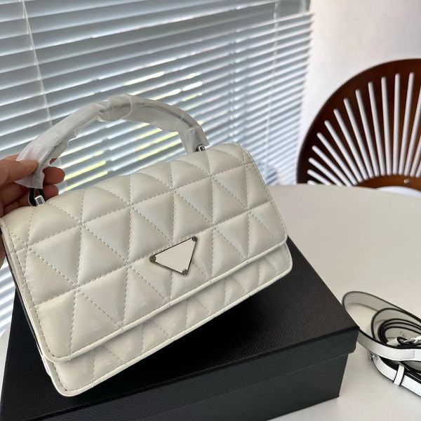 luxury designer bag for women fashion beautiful handbags lady famous mini tote bag great coin purse crossbody casual square leather wallets, Black;red
luxury designer bag for women fashion beautiful handbags lady famous mini tote bag great coin purse crossbody casual square leather wallets, Black;red