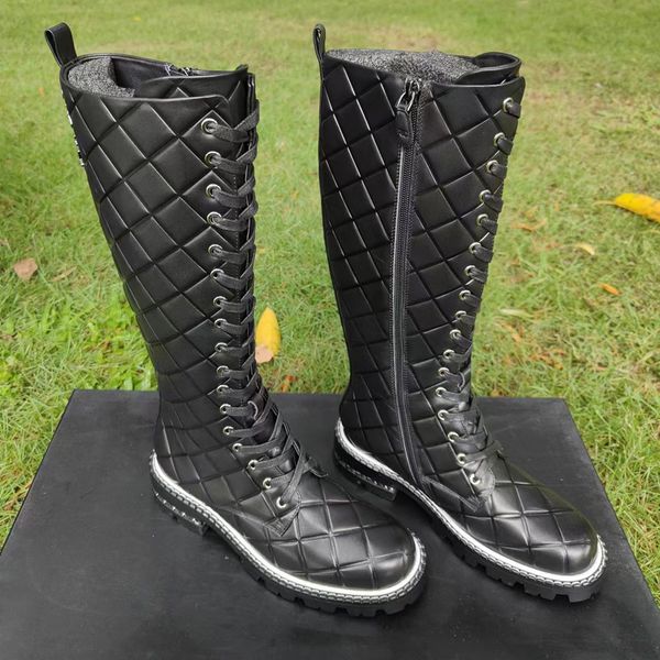 luxury designers ankle boots women boots black and white calfskin quality flat lace up shoes adjustable zipper opening motorcycle boots 33
luxury designers ankle boots women boots black and white calfskin quality flat lace up shoes adjustable zipper opening motorcycle boots 33