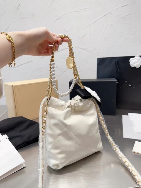 2023 new r women's classic vintage mini pearl chain garbage bag made of genuine leather material, fashionable and versatile one shoulde
2023 new r women's classic vintage mini pearl chain garbage bag made of genuine leather material, fashionable and versatile one shoulde