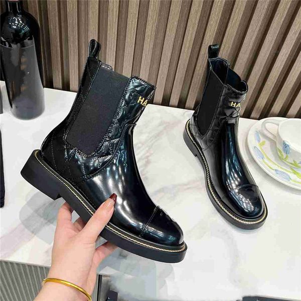 luxury design boots 2023 channel fashion women's work decoration snow skid anti slip knight boots martin boots casual socks boots 05-00, Black
luxury design boots 2023 channel fashion women's work decoration snow skid anti slip knight boots martin boots casual socks boots 05-00, Black