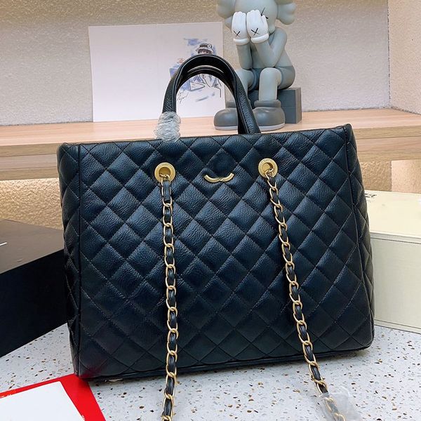 large capacity women designer vintage quilted tote bag with handle gold metal hardware matelasse chain diamond lattice shoulder handbag luxu
large capacity women designer vintage quilted tote bag with handle gold metal hardware matelasse chain diamond lattice shoulder handbag luxu