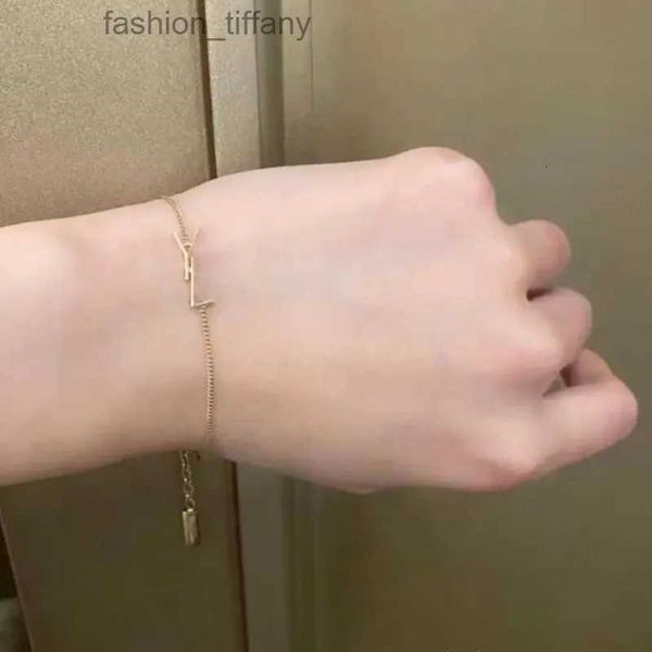 designer gold chain bracelet women's bracelet love jewelry luxury letter pendant y bracelet women's charm earrings prom wedding g2, Black
designer gold chain bracelet women's bracelet love jewelry luxury letter pendant y bracelet women's charm earrings prom wedding g2, Black