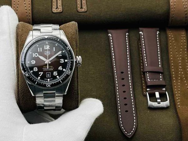 designer superclone autavia watch for men tag heur watches 0r8i mechanical movement montre tag aquaracer de luxe with box, Slivery;golden
designer superclone autavia watch for men tag heur watches 0r8i mechanical movement montre tag aquaracer de luxe with box, Slivery;golden