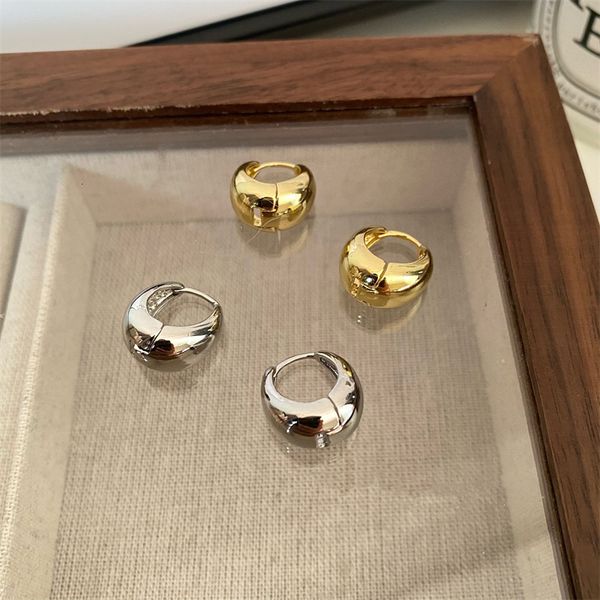 stud stainless steel smooth metal chunky hoop earrings for women girls fashion round circle hoops statement punk jewelry 230823, Golden;silver
stud stainless steel smooth metal chunky hoop earrings for women girls fashion round circle hoops statement punk jewelry 230823, Golden;silver