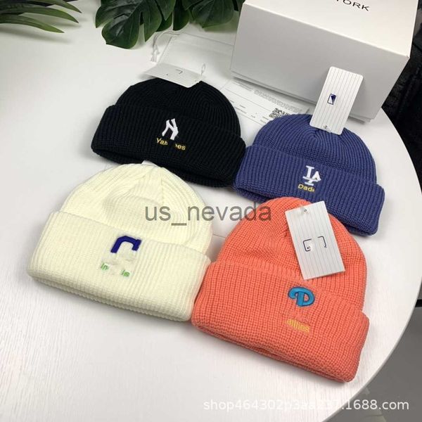 beanie/skull caps 23 autumn/winter ny new warm and age reducing woolen hat embroidered couple knitted hat 110501 j230823, Blue;gray
beanie/skull caps 23 autumn/winter ny new warm and age reducing woolen hat embroidered couple knitted hat 110501 j230823, Blue;gray