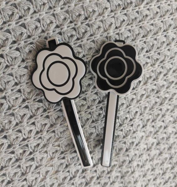 camellia hair clips smart fashion engraved c mark accessories acrylic party gift with paper card5916738, Slivery;golden
camellia hair clips smart fashion engraved c mark accessories acrylic party gift with paper card5916738, Slivery;golden