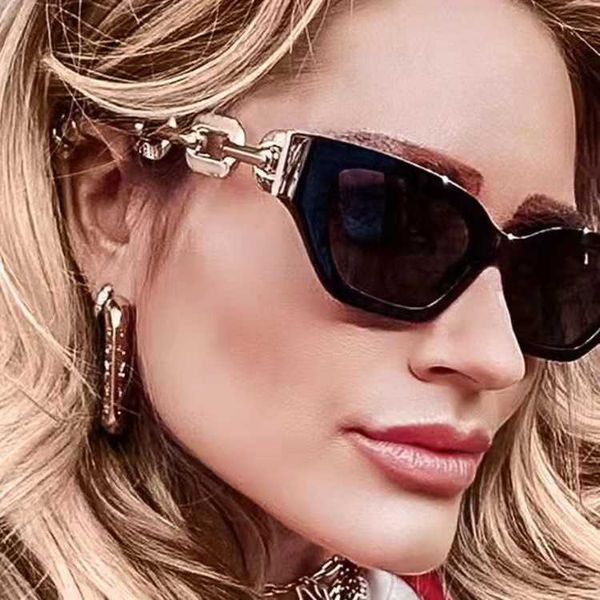 fashion designer cool sunglasses imitation metal chain sunglasses cat's eye frame hip hop net red personalized, Silver
fashion designer cool sunglasses imitation metal chain sunglasses cat's eye frame hip hop net red personalized, Silver