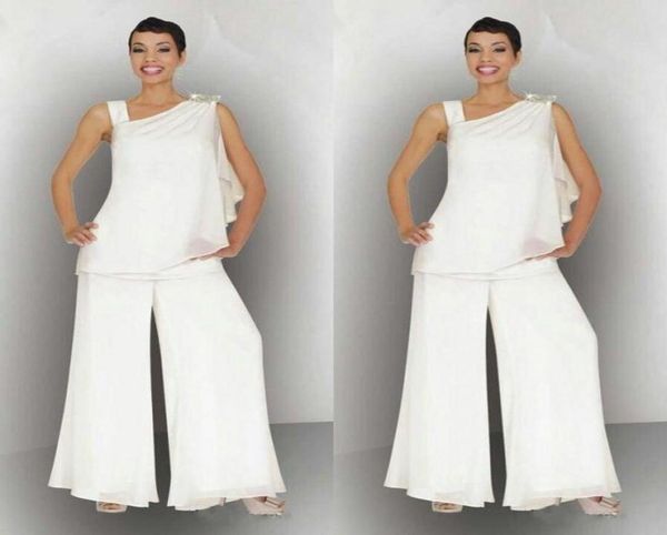 elegant 2020 mother of the bride chiffon pant suits for summer wedding asymmetrical neckline white ivory beach mother of the groom8408303, Black;red
elegant 2020 mother of the bride chiffon pant suits for summer wedding asymmetrical neckline white ivory beach mother of the groom8408303, Black;red