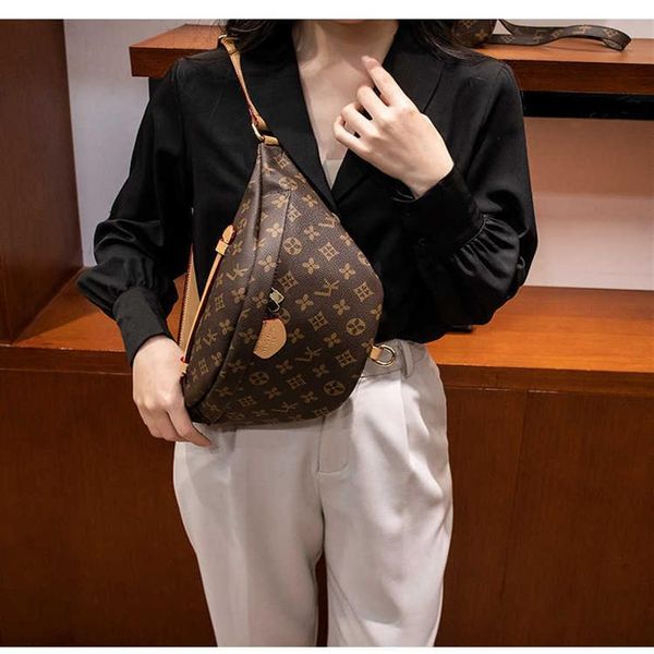 designers luxury waist bags cross body handbag famous bumbag fashion shoulder bag brown bum m87270p 
designers luxury waist bags cross body handbag famous bumbag fashion shoulder bag brown bum m87270p