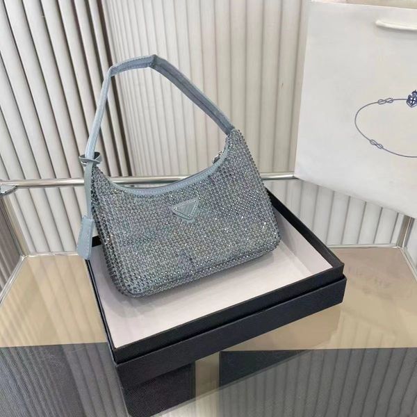 designer luxury all diamond rhine-lock underarm bag oblique span mini hand saddle bag horizontal chain gift box
designer luxury all diamond rhine-lock underarm bag oblique span mini hand saddle bag horizontal chain gift box