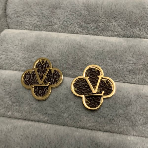gold color luxury women fashion earrings stud earrings real leather engagement earring for lady gifts wholesale, Golden;silver
gold color luxury women fashion earrings stud earrings real leather engagement earring for lady gifts wholesale, Golden;silver