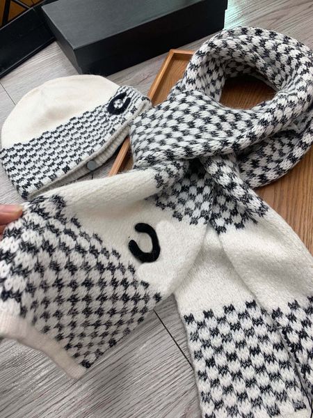 high design warm hat scarf set hat men's and women's winter 2-piece shawl designer hat scarf wool hawaiian scarf hat gloves all-ma, Blue;gray
high design warm hat scarf set hat men's and women's winter 2-piece shawl designer hat scarf wool hawaiian scarf hat gloves all-ma, Blue;gray