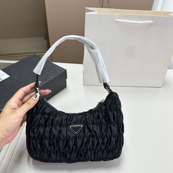 luxury womens shoulder bag chain bag messenger bag multi compartment nylon small square bag casual and versatile
luxury womens shoulder bag chain bag messenger bag multi compartment nylon small square bag casual and versatile