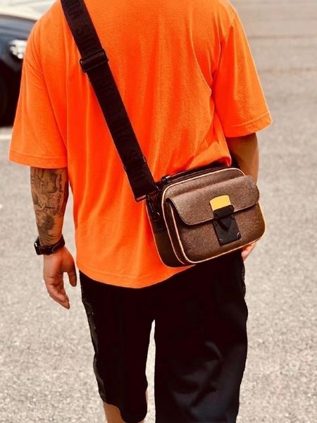 cowhide classic vintage embossed designer bag men cross body bagvintage brown crossbody bag floral pattern men backpack multifunctional men
cowhide classic vintage embossed designer bag men cross body bagvintage brown crossbody bag floral pattern men backpack multifunctional men