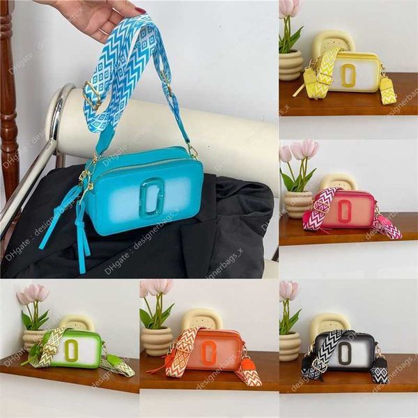 gradient camera bag single shoulder crossbody camera small square wide strap double zipper fashion versatile outgoing women small bags
gradient camera bag single shoulder crossbody camera small square wide strap double zipper fashion versatile outgoing women small bags