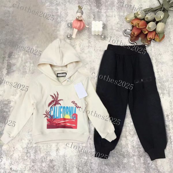 2023 designers new kids clothing sets boys girls jacket coat trousers tracksuits long sleeve outdoor children hoodie suit baby sportswear br, White
2023 designers new kids clothing sets boys girls jacket coat trousers tracksuits long sleeve outdoor children hoodie suit baby sportswear br, White
