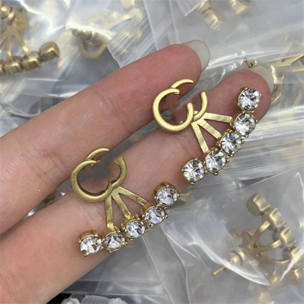 retro stud ggity designer charm earrings double letter g eardrop women party accessories earring with box 590, Golden;silver
retro stud ggity designer charm earrings double letter g eardrop women party accessories earring with box 590, Golden;silver