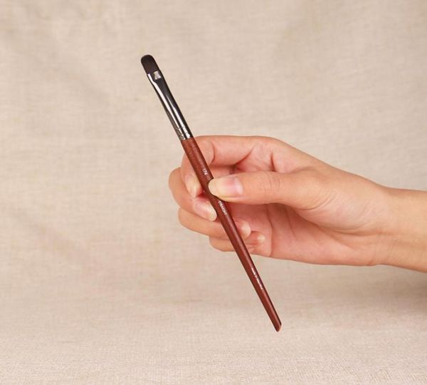 174 small concealer makeup brush wood brown firm conceal beauty cosmetics blender tool3237368
174 small concealer makeup brush wood brown firm conceal beauty cosmetics blender tool3237368