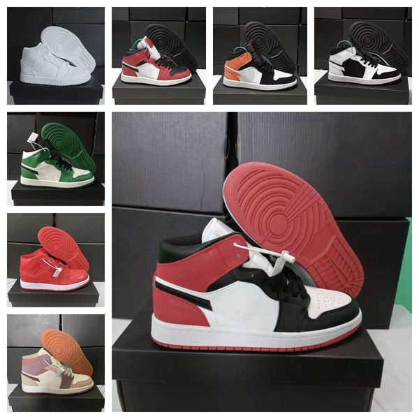 classic 1s mid basketball shoes for designer men women leather casual flats sneakers outdoor fashion zapatillas skateboard sports trainers 3, Black
classic 1s mid basketball shoes for designer men women leather casual flats sneakers outdoor fashion zapatillas skateboard sports trainers 3, Black