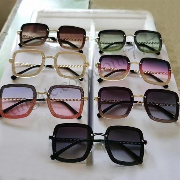 fashion letters full frame sunglasses for men women summer sun glasses with gift box2738, White;black
fashion letters full frame sunglasses for men women summer sun glasses with gift box2738, White;black