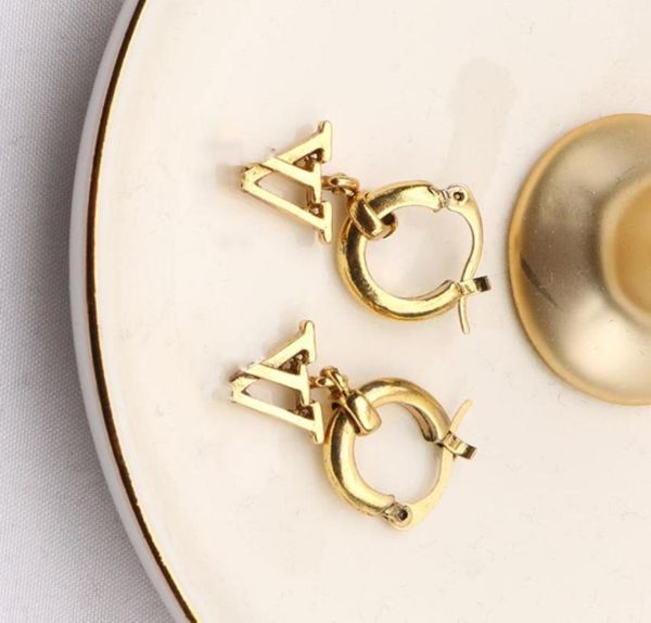 designers womens brand designer letter earrings stud ear cuff women elegance temperament simple ladies wedding party jewelry acces9422839, Golden;silver
designers womens brand designer letter earrings stud ear cuff women elegance temperament simple ladies wedding party jewelry acces9422839, Golden;silver