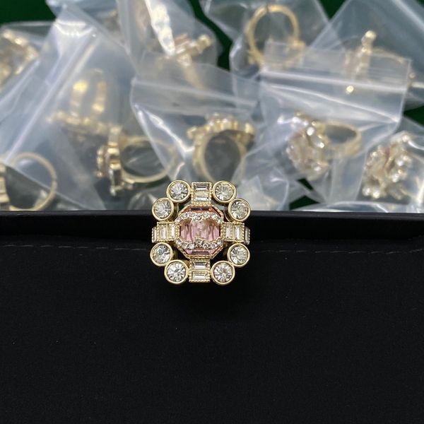 designer for lady women ccity open ring with side stones c logo wedding rings women high-quality banquet accessories 222, Silver
designer for lady women ccity open ring with side stones c logo wedding rings women high-quality banquet accessories 222, Silver