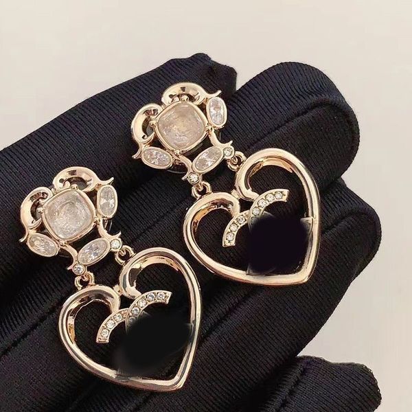 18k gold plated 925 silver luxury brand designers c letters stud geometric famous women round crystal rhinestone pearl earring wedding party, Golden;silver
18k gold plated 925 silver luxury brand designers c letters stud geometric famous women round crystal rhinestone pearl earring wedding party, Golden;silver