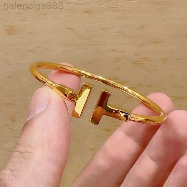 designer tiffanies bracelet 2023 new bracelet t home same double t bracelet texture solid ins style small design high grade, Black
designer tiffanies bracelet 2023 new bracelet t home same double t bracelet texture solid ins style small design high grade, Black