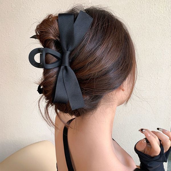 headwear hair accessories black bowknot clip for girls korean style versatile large claw ribbon hairpin woman summer 230823
headwear hair accessories black bowknot clip for girls korean style versatile large claw ribbon hairpin woman summer 230823