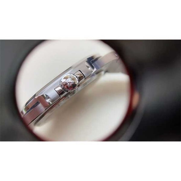 superb 5811 luxury sport 41mm latest publication wrist watch for man high men's designer waterproof polish bezel iced out watches reloj, Slivery;brown
superb 5811 luxury sport 41mm latest publication wrist watch for man high men's designer waterproof polish bezel iced out watches reloj, Slivery;brown