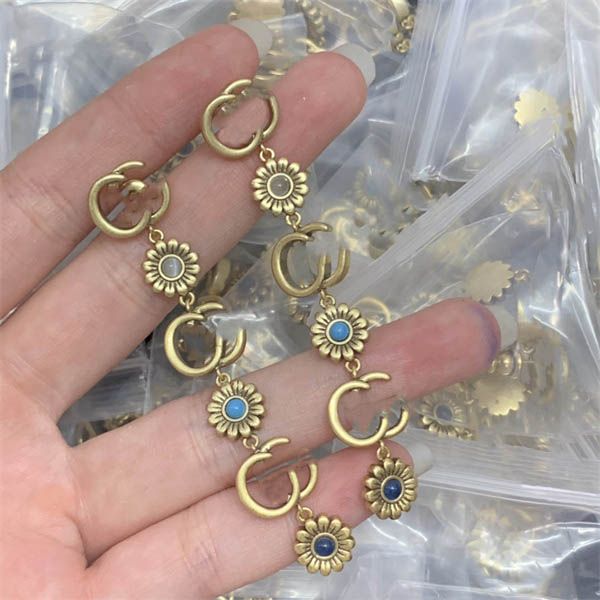retro stud ggity designer charm gold earrings double letter g eardrop women party accessories earring with box 8921, Golden;silver
retro stud ggity designer charm gold earrings double letter g eardrop women party accessories earring with box 8921, Golden;silver