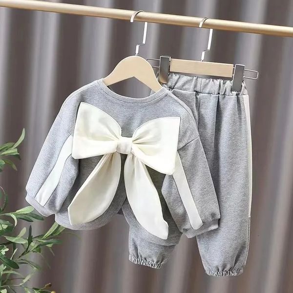 clothing sets baby girls autumn suit 2023 spring and fashion cute bow loose sweater pants two piece children's 230823, White
clothing sets baby girls autumn suit 2023 spring and fashion cute bow loose sweater pants two piece children's 230823, White