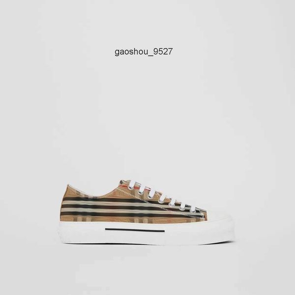 stripes burberriness luxury designer shoes low vintage plaid canvas sneakers burberies men women outdoor platform casual shoe couples traine, Black
stripes burberriness luxury designer shoes low vintage plaid canvas sneakers burberies men women outdoor platform casual shoe couples traine, Black
