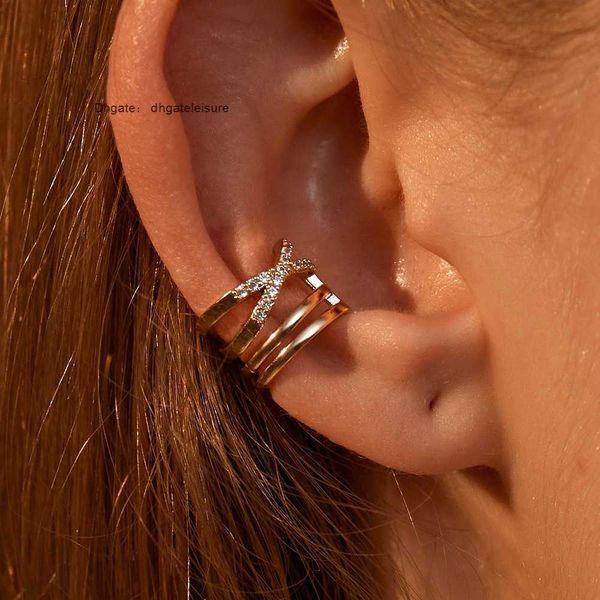 pendant necklaces charm lats 2022 new gold color multilayer cross clip earrings for women 1pc simple c ear cuff nonpiercing ear clip fashion, Silver
pendant necklaces charm lats 2022 new gold color multilayer cross clip earrings for women 1pc simple c ear cuff nonpiercing ear clip fashion, Silver