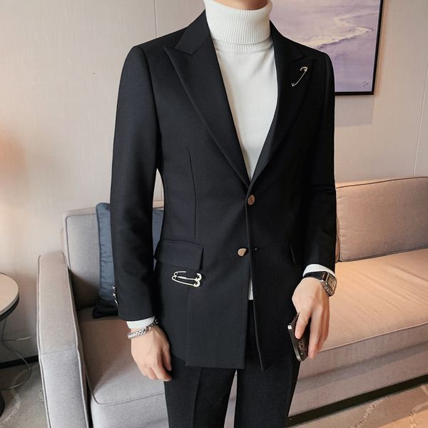men's suits blazers 2023highend men's blazer korean slim fashion handsome british style solid color diagonal zipper suit velvet co, White;black
men's suits blazers 2023highend men's blazer korean slim fashion handsome british style solid color diagonal zipper suit velvet co, White;black