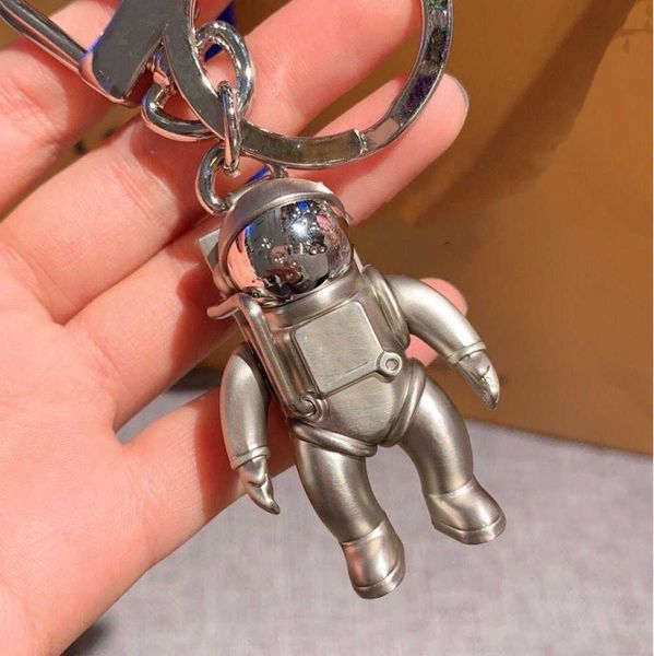 luxury designer keychain l key chain buckle necklaces car handmade man woman fashion bag pendant accessories, Silver
luxury designer keychain l key chain buckle necklaces car handmade man woman fashion bag pendant accessories, Silver