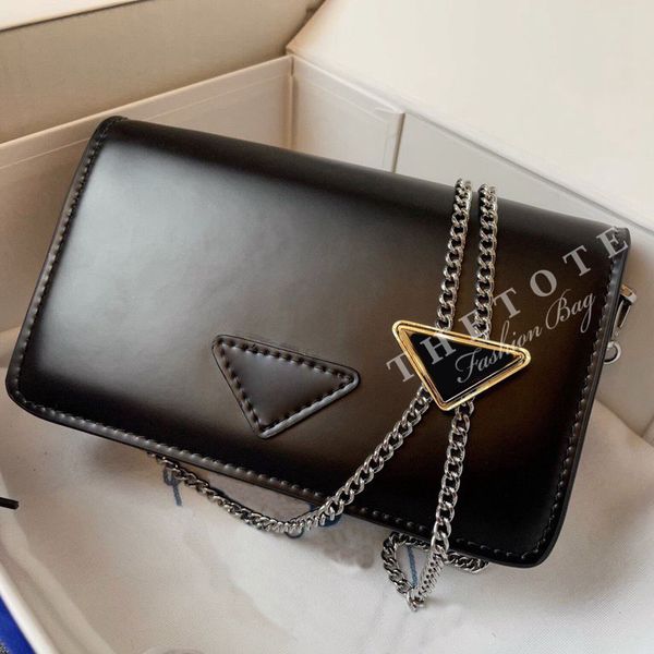 designer shoulder bag ladies fashion triangle envelope bag luxury chain crossbody black white flap purse
designer shoulder bag ladies fashion triangle envelope bag luxury chain crossbody black white flap purse