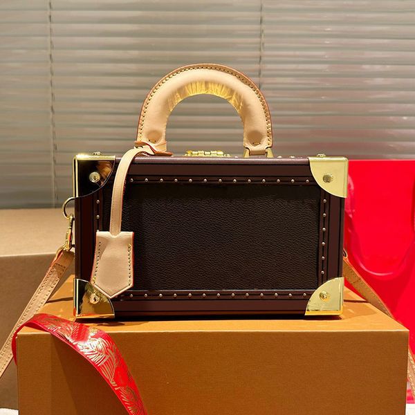 hand suitcase totes handbags shoulder genuine leather shopping large capacity crossbody underarm bags tote lady handbag purse fashion letter
hand suitcase totes handbags shoulder genuine leather shopping large capacity crossbody underarm bags tote lady handbag purse fashion letter