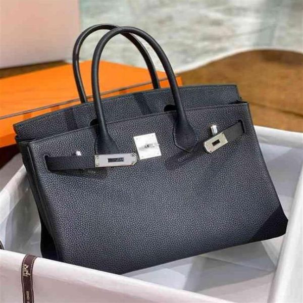 9a birkin 35cm three bags with box thread bag women luxury designer handbags titanium steel hardware have two orange332f, Black;red
9a birkin 35cm three bags with box thread bag women luxury designer handbags titanium steel hardware have two orange332f, Black;red