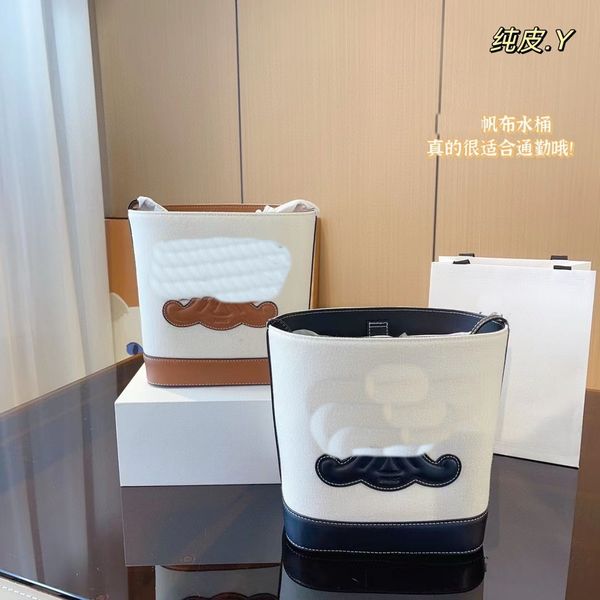 senior designer luxurious canvas oxford cloth material envelope bucket bag mobile phone bag lipstick bag cosmetic cosmetic bag large capacit
senior designer luxurious canvas oxford cloth material envelope bucket bag mobile phone bag lipstick bag cosmetic cosmetic bag large capacit