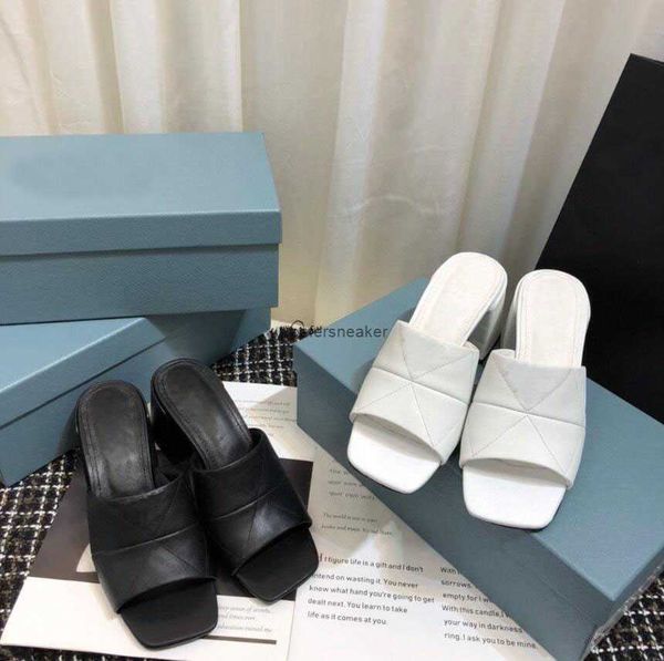 2021 luxury designer women sandals high heels slide leather ladies summer slippers with box size 35-40, Black
2021 luxury designer women sandals high heels slide leather ladies summer slippers with box size 35-40, Black