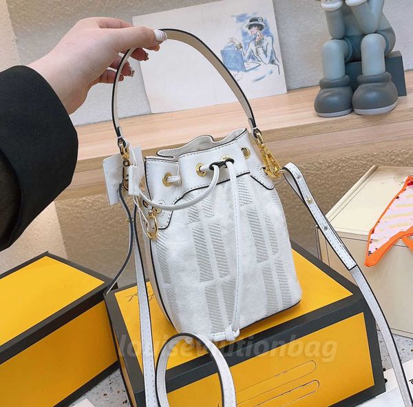 designer bucket luxury fashion one shoulder women's leather tote bag detachable shoulder strap fender handbags
designer bucket luxury fashion one shoulder women's leather tote bag detachable shoulder strap fender handbags