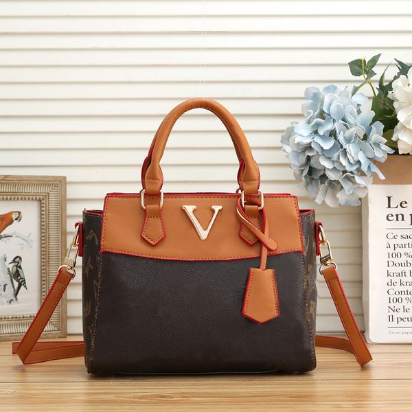luxury designer genuine leather women's handbag purse v lock flap bag adjustable belt shoulder bags twist one handle crossbody bags
luxury designer genuine leather women's handbag purse v lock flap bag adjustable belt shoulder bags twist one handle crossbody bags