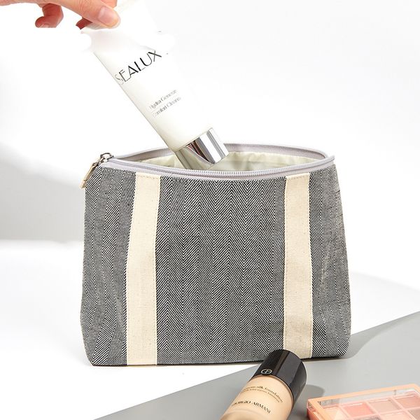 dhl50pcs cosmetic bags women canvas irregular fringe large capacity double striped decoration makeup bag
dhl50pcs cosmetic bags women canvas irregular fringe large capacity double striped decoration makeup bag